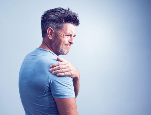 7 Home Remedies for Shoulder Pain (+ When to See a Doctor)